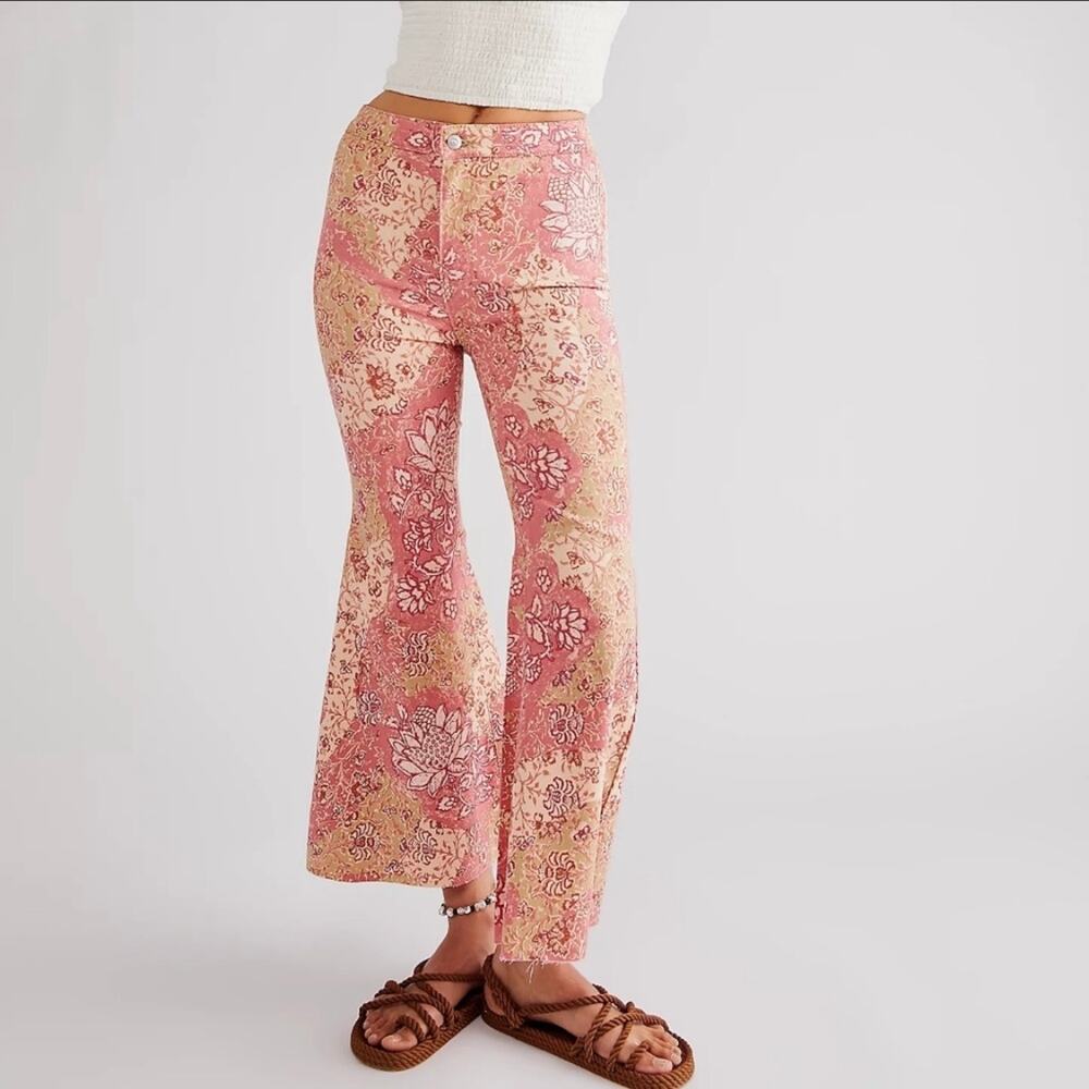 NEW Free People Youthquake Floral High Waisted Pink Flare Cropped Jeans Size 29